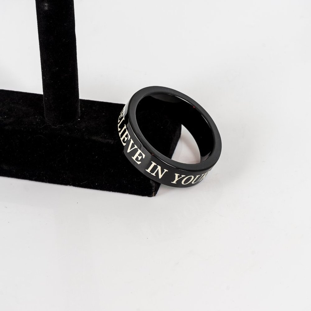 NWOT Resin  statement bracelet